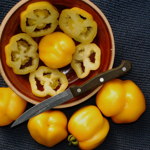 TOMATO YELLOW RUFFLED seed image